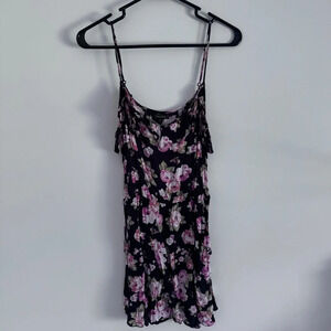 1 🌸 Talula Aritzia Dress